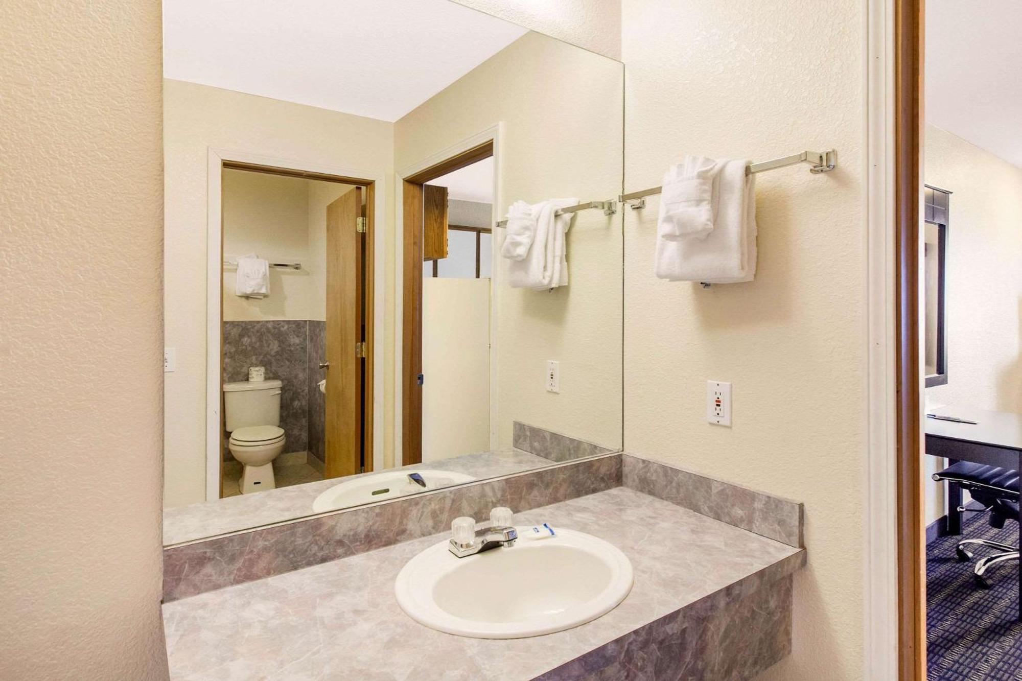 Rodeway Inn Coeur D'Alene Buitenkant foto